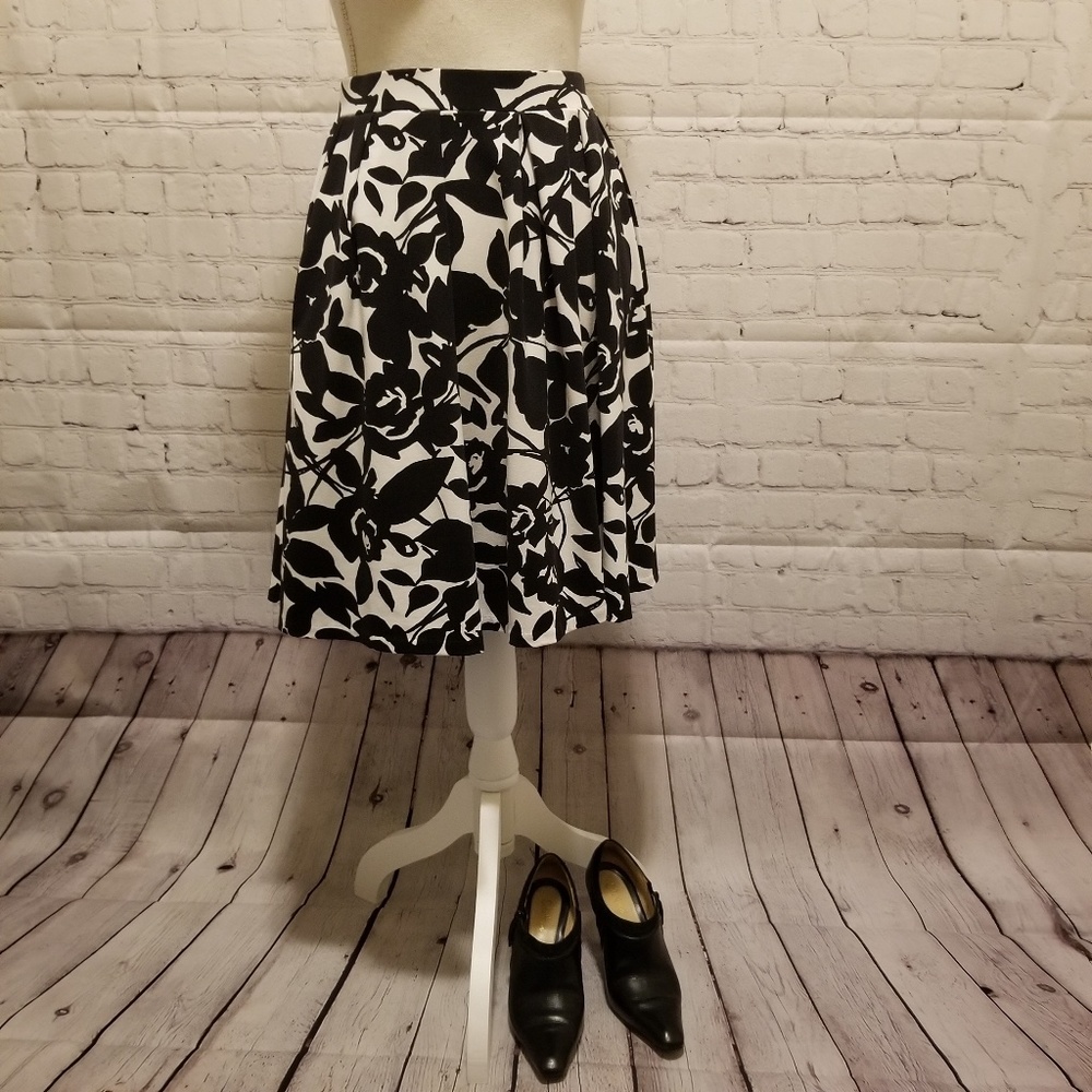 Adrienne Vittadini Skirt